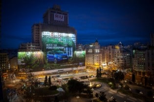The enormous new Ford EcoSport billboard in Madrid, Spain...